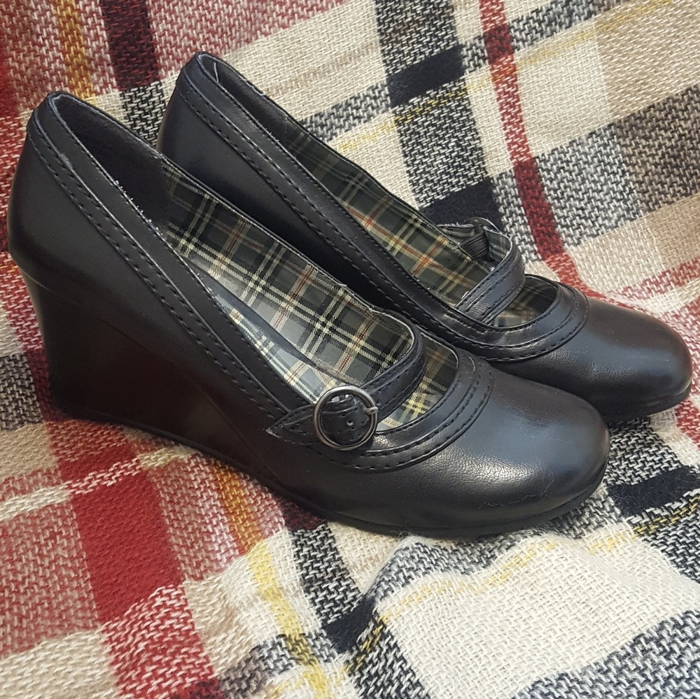 Bongo Black Mary Jane style Wedges 8